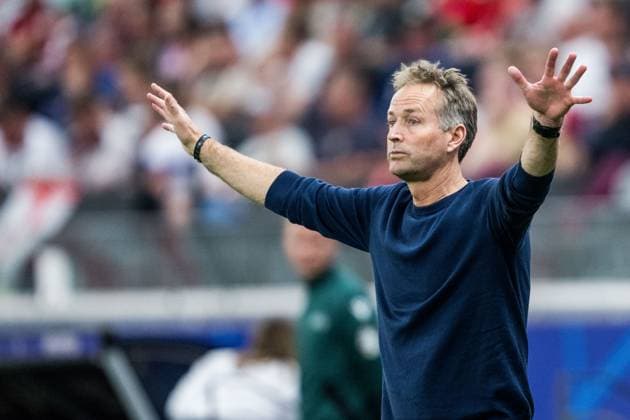 240620 Head coach Kasper Hjulmand of Denmark during the UEFA Euro 2024 Football Championship match between Denmark and England on June 20, 2024 in Frankfurt Photo Mathias Bergeld BILDBYRAN kod MB MB0939 fotboll football soccer fotballs em europamästerskap em uefa euro uefa european football championship euro 2024 danmark denmark england bbeng  Copyright: MATHIASxBERGELD BB240620MB077