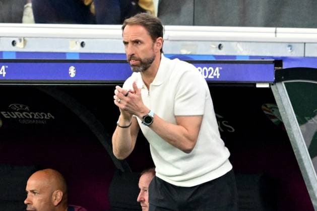 20 06 2024, xsltx, Football EM 2024, Denmark England emspor, v l Trainer Head Coach Gareth Southgate England DFL DFB REGULATIONS PROHIBIT ANY USE OF PHOTOGRAPHS as IMAGE SEQUENCES and or QUASI VIDEO Frankfurt am Main