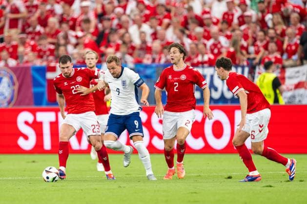 Denmark v England, UEFA EURO, EM, Europameisterschaft,Fussball 2024, Frankfurt, Germany Frankfurt, Germany. 20th, June 2024. Harry Kane (9) of England and Pierre-Emile Hojbjerg (23) of Denmark seen during the UEFA Euro 2024 match in Group C between Denmark and the England at Deutsche Bank Park in Frankfurt. Frankfurt Germany  Copyright: xGonzalesxPhoto FrederikkexJensenx