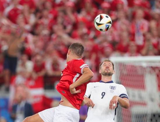 Denmark v England UEFA EURO, EM, Europameisterschaft,Fussball 2024 Group C Jannik Vestergaard of Denmark battles for the header with Harry Kane of England during the UEFA Euro 2024 Group C match between Denmark and England at the Deutsche Bank Park, Frankfurt Copyright: xPaulxChestertonx FIL-20272-0139 UK Newspapers OUT