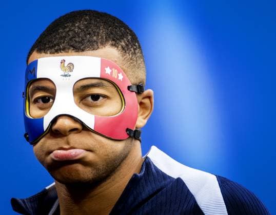 LEIPZIG - Kylian Mbappe during a training session of the France national football team at the Leipzig Stadium on June 20, 2024 in Leipzig, Germany. France is preparing for the group match at the European Football Championship in Germany against the Netherlands. ANP KOEN VAN WEEL UEFA EURO, EM, Europameisterschaft,Fussball 2024 Germany 2024 xVIxANPxSportx xxANPxIVx 501597643 originalFilename: 501597643.jpg