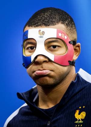 LEIPZIG - Kylian Mbappe during a training session of the France national football team at the Leipzig Stadium on June 20, 2024 in Leipzig, Germany. France is preparing for the group match at the European Football Championship in Germany against the Netherlands. ANP KOEN VAN WEEL UEFA EURO, EM, Europameisterschaft,Fussball 2024 Germany 2024 xVIxANPxSportx xxANPxIVx 501597655 originalFilename: 501597655.jpg