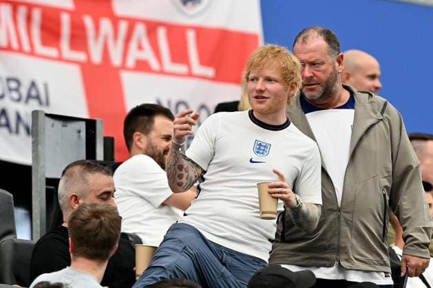 20 06 2024, xscotx, European Football Championship 2024, Denmark England, emspor, v l Singer and world star Ed Sheeran Singer Songwriter Frankfurt am Main