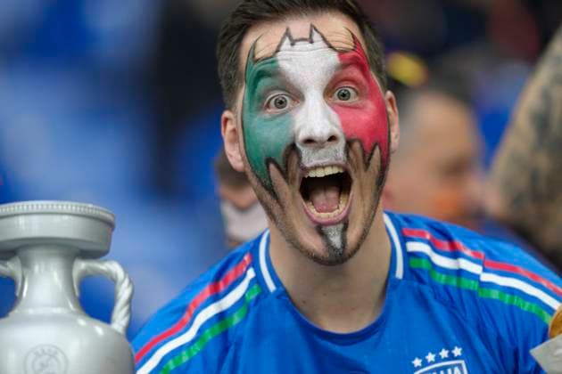 Spain v Italy: Group B - UEFA EURO, EM, Europameisterschaft,Fussball 2024 Italian supporters prior the UEFA EURO 2024 group stage match between Spain and Italy at Arena AufSchalke on June 20, 2024 in Gelsenkirchen, Germany. Gelsenkirchen Germany  Copyright: xJosexBretonx originalFilename:breton-spainvit240620_npeDb.jpg
