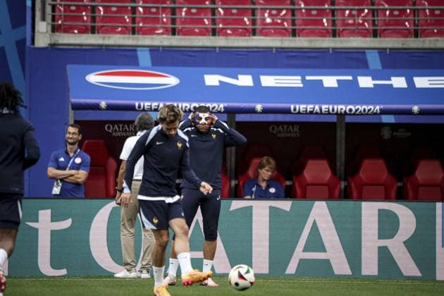 séance d entraînement MD-1 au stade de Leipzig, le 20 juin 2024, à la veille de leur match de football du groupe D de l UEFA EURO, EM, Europameisterschaft,Fussball 2024 contre les Pays-Bas. FOOTBALL : - UEFA Euro 2024 entraînement de l équipe de France. séance d entraînement MD-1 au stade de Leipzig, - 20 06 2024 ElyxandroCegarra Panoramic 