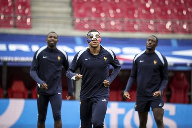 séance d entraînement MD-1 au stade de Leipzig, le 20 juin 2024, à la veille de leur match de football du groupe D de l UEFA EURO, EM, Europameisterschaft,Fussball 2024 contre les Pays-Bas. FOOTBALL : - UEFA Euro 2024 entraînement de l équipe de France. séance d entraînement MD-1 au stade de Leipzig, - 20 06 2024 ElyxandroCegarra Panoramic 