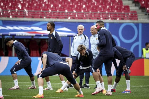 séance d entraînement MD-1 au stade de Leipzig, le 20 juin 2024, à la veille de leur match de football du groupe D de l UEFA EURO, EM, Europameisterschaft,Fussball 2024 contre les Pays-Bas. FOOTBALL : - UEFA Euro 2024 entraînement de l équipe de France. séance d entraînement MD-1 au stade de Leipzig, - 20 06 2024 ElyxandroCegarra Panoramic 