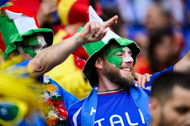 240620 Fans of Italy ahead of the UEFA Euro 2024 Football Championship match between Spain and Italy on June 20, 2024 in Gelsenkirchen Photo Jesper Zerman BILDBYRAN kod JZ JZ0544 fotboll football soccer fotballs em europamästerskap em uefa euro uefa european football championship euro 2024 spanien spain italy bbeng  Copyright: JESPERxZERMAN BB240620JZ029