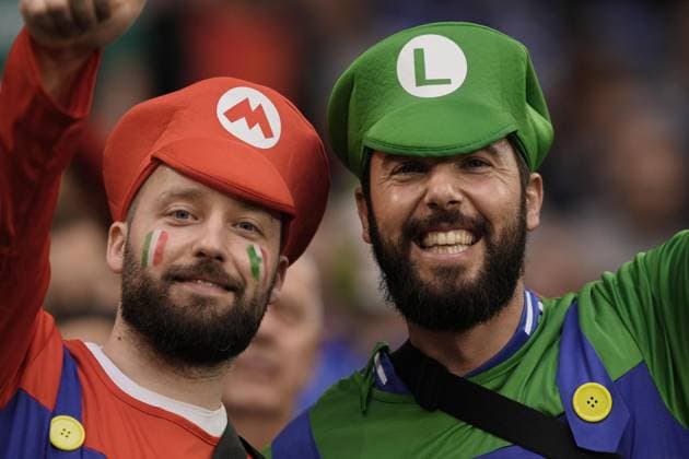 Italian supporters during the Euro 2024 soccer match between Spain and Italy at the Veltins Arena Stadion, Gelsenkirchen, Germany - Thursday 20, June 2024. - Soccer.  Copyright: xFabioxFerrari LaPressex