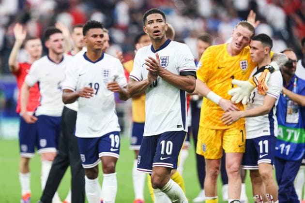 Final score 1 1 between Denmark and England Jude Bellingham England 10 , Jordan Pickford England 01 , Philip Foden England 11 , Oliver Watkins England 19 thank the fans GER, Denmark DEN vs England ENG , European Football Championship, UEFA EURO 2024, Group C, Matchday 2, 20 06 2024 DFB DFL REGULATES PROHIBIT ANY USE OF PHOTOGRAPHS AS IMAGE SEQUENCES AND OR QUASI VIDEO GER, Denmark DEN vs England ENG , European Football Championship, UEFA EURO 2024, Group C, Matchday 2, 20 06 2024 Frankfurt Copyright: xEibner-Pressefoto RogerxBuerkex EP