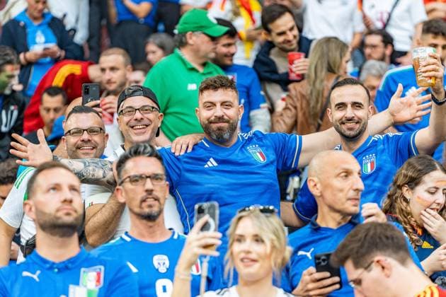 Italy Fans Italy Fans Italy Fans Spain vs Italy, Men, Football, Matchday 2, EURO 2024, 20 06 2024, European Championship, Group B Spain vs Italy, Men, Football, Matchday 2, EURO 2024, 20 06 2024, European Championship, Group B Gelsenkirchen Copyright: xEibner-Pressefoto BahhoxKarax EP_SPA