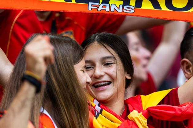 Spain v Italy - UEFA EURO, EM, Europameisterschaft,Fussball 2024 Spanish fans are gathering during the UEFA Euro 2024 Group B match between Spain v Italy, at the Arena AufSchalke Gelsenkirchen in Gelsenkirchen, Germany, on June 20, 2024. Gelsenkirchen Germany  Copyright: xAndrzejxIwanczukx originalFilename:iwanczuk-spainvit240620_npEsP.jpg