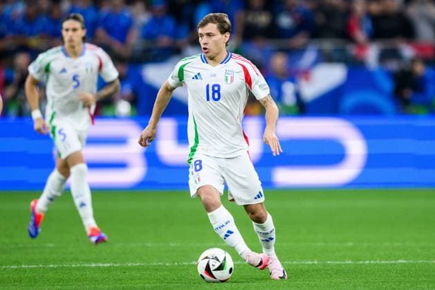 240620 Nicolo Barella of Italy during the UEFA Euro 2024 Football Championship match between Spain and Italy on June 20, 2024 in Gelsenkirchen Photo Jesper Zerman BILDBYRAN kod JZ JZ0544 fotboll football soccer fotballs em europamästerskap em uefa euro uefa european football championship euro 2024 spanien spain italy bbeng  Copyright: JESPERxZERMAN BB240620JZ047
