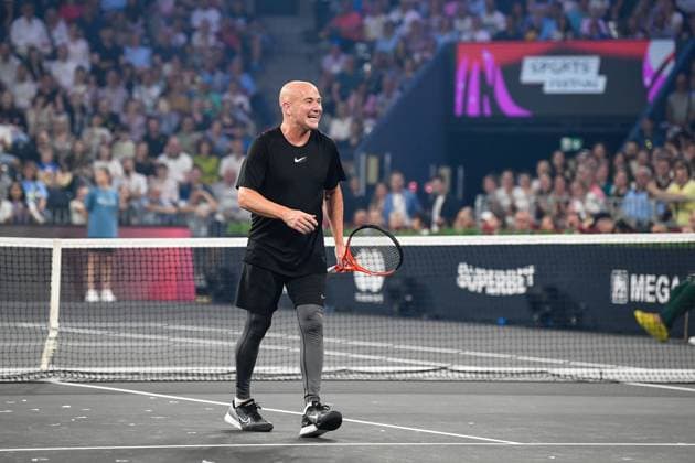 CTP Cluj-Napoca - Sports Festival 2024 Andre Agassi is on the court for a tennis demo event during a sports festival in Cluj-Napoca, Romania, on June 15, 2024. Cluj-Napoca Romania  Copyright: xFlaviuxBuboix originalFilename:buboi-notitle240615_nprih.jpg