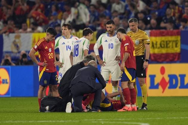 Players after a foul during the Euro 2024 soccer match between Spain and Italy at the Veltins Arena Stadion, Gelsenkirchen, Germany - Thursday 20, June 2024. - Soccer.  Copyright: xFabioxFerrari LaPressex