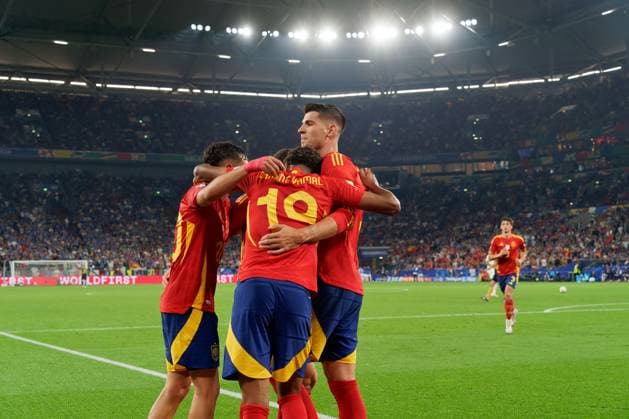 Spain celebrates Calafiori s own goal during UEFA EURO, EM, Europameisterschaft,Fussball 2024 - Spain vs Italy, UEFA European Football Championship in Gelsenkirchen, Germany, June 20 2024  Copyright: xx xx IPA_Agency_IPA47321796