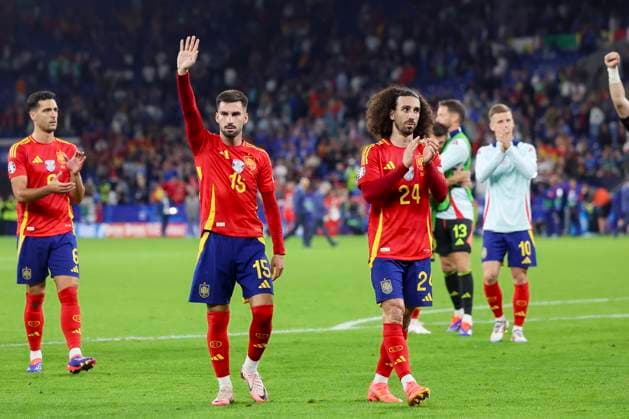 Ãlex Baena Spain and Marc Cucurella Spain cheer, UEFA EURO 2024 Group B, Spain vs Italy, Arena AufSchalke, 20 06 2024, Gelsenkirchen, Germany