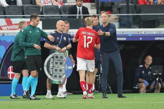 Victor Kristiansen (Denmark)Kasper Hjulmand Coach (Denmark) during the UEFA EURO, EM, Europameisterschaft,Fussball Germany 2024 match between Denmark 1-1 England at Frankfurt Arena on June 20, 2024 in Frankfurt, Germany. Noxthirdxpartyxsales  (257099792)