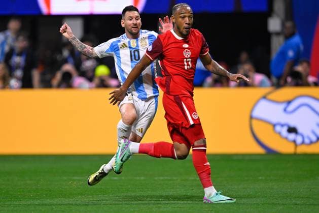 Football, Copa America, Argentina - Canada