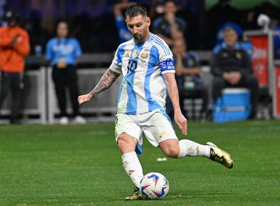 RECORD DATE NOT STATED Copa America USA 2024 Argentina vs Canada Lionel Messi of Argentina during the game between Argentina and Canada as part of the CONMEBOL Copa America USA 2024 group A, at Mercedes Benz Stadium, on June 20, 2024 in Atlanta, Georgia ATLANTA GEORGIA UNITED STATES  Copyright: xDavidxLeahx 20240620211353_CA_GA_2024_ARG_CAN_MESSI278