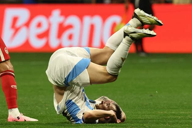 Argentina s forward Lionel Messi C falls on the field during the Copa America USA 2024, group A, group stage match between Argentina and Canada, at Mercedes Benz stadium in Atlanta, on June 20, 2024 ATLANTA UNITED STATES Copyright: xALEJANDROxPAGNIx