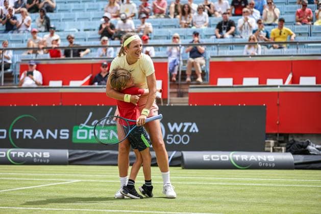 Victoria AZARENKA with son, ecotrans Ladies Open 2024, Berlin, LTTC Rot Weiß , 21 06 2024, Copyright: xClaudioxGärtnerx