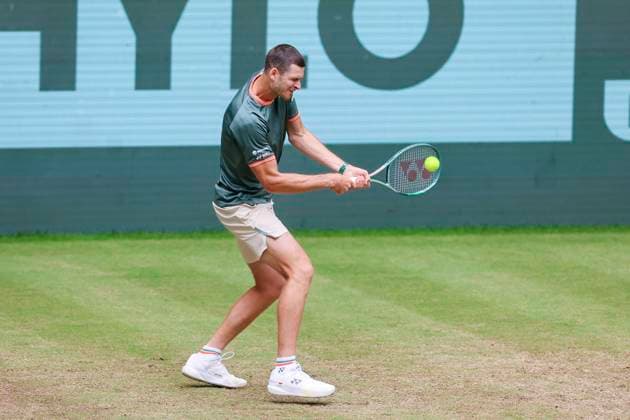 Hubert Hurkacz Poland controls the ball, TERRA WORTMANN Open 2024, Hubert Hurkacz vs Marcos Giron, Gerry Weber Stadium, 21 06 2024, Halle, Germany
