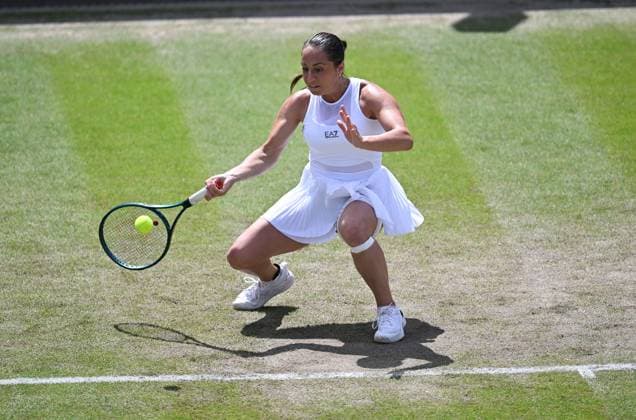 Elisabetta Cocciaretto in quarter final action Rothesay Classic Birmingham, Day 5, Tennis, Edgbaston Priory Club, Birmingham, UK - 21 June 2024  Copyright: xAnnaxGowthorpe Shutterstockx 14543328w