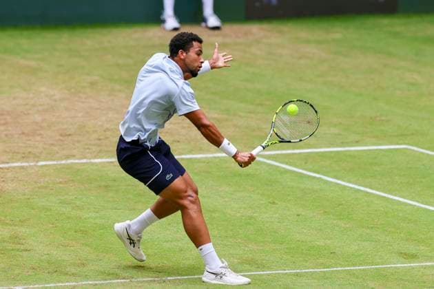 Arthur Fils France controls the ball, TERRA WORTMANN Open 2024, Arthur Fils vs Alexander Zverev, Gerry Weber Stadium, 21 06 2024, Halle, Germany