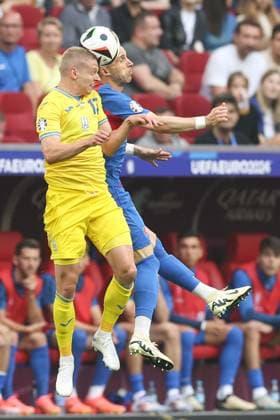 Oleksandr Zinchenko of Ukraine and Peter Pekarik of Slovakia in action Slovakia v Ukraine, UEFA European Championship, EM, Europameisterschaft 2024, Group E, Football, Dusseldorf Arena, Dusseldorf, Germany - 21 Jun 2024 EDITORIAL USE ONLY No use with unauthorised audio, video, data, fixture lists, club league logos or live services. Online in-match use limited to 120 images, no video emulation. No use in betting, games or single club league player publications. Copyright: xPaulxCurrie Shutterstockx 14543871u