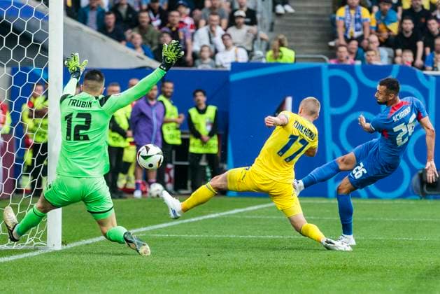 UEFA EURO 2024 Slovakia Ukraine 21 06 2024 Anatoliy Trubin Ukraine, 12 saves vs Ivan Schranz Slovakia, 26 UEFA EURO 2024 Slovakia Ukraine Arena Düsseldorf, Düsseldorf on 21 06 2024 Copyright: xBEAUTIFULxSPORTS Meuselx