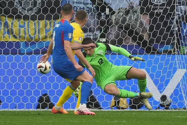 Goalkeeper Anatoly Trubin Ukraine, 12 cannot hold the shot from Ivan Schranz Slovakia, 26 and the score is 0 1 Düsseldorf 21 06 2024 Ukraine vs Slovakia, EURO2024 M21, Group E, EM Arena Düsseldorf