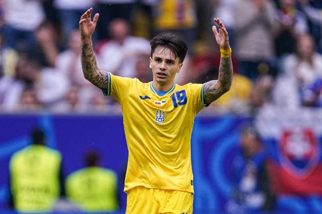 2024-06-21 Slovakia v Ukraine - Group E - UEFA EURO, EM, Europameisterschaft,Fussball 2024 DUSSELDORF, GERMANY - JUNE 21: Mykola Shparenko of Ukraine celebrates the goal during the Group E - UEFA EURO 2024 match between Slovakia and Ukraine at Merkur Spiel-Arena on June 21, 2024 in Dusseldorf, Germany. (Photo by Joris Verwijst BSR Agency) Dusseldorf Germany Content not available for redistribution in The Netherlands directly or indirectly through any third parties. Copyright: xBSRxAgencyx