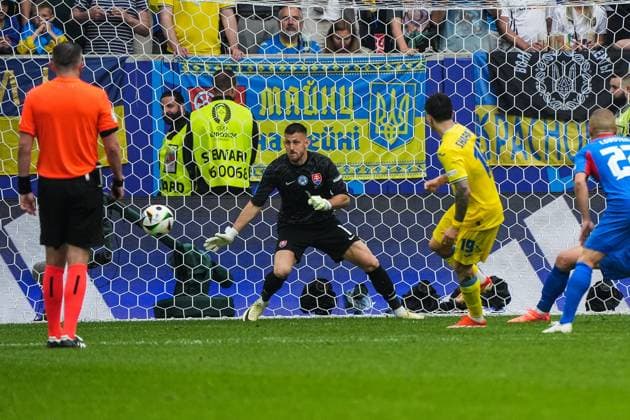 Mykola Sharparenko Ukraine, 19 pulls away and scores the goal to make it 1 1 Düsseldorf 21 06 2024 Ukraine vs Slovakia, EURO2024 M21, Group E, EM Arena Düsseldorf