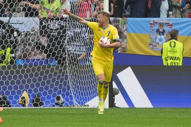 Andriy Yarmolenko Ukraine, 07 gets the ball Düsseldorf 21 06 2024 Ukraine vs Slovakia, EURO2024 M21, Group E, EM Arena Düsseldorf