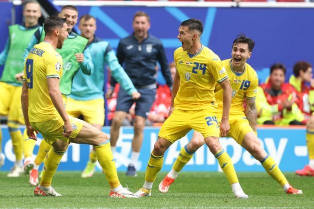 Roman Yaremchuk of Ukraine celebrates scoring his sides second goal with team-mate Oleksandr Tymchyk of Ukraine Slovakia v Ukraine, UEFA European Championship, EM, Europameisterschaft 2024, Group E, Football, Dusseldorf Arena, Dusseldorf, Germany - 21 Jun 2024 EDITORIAL USE ONLY No use with unauthorised audio, video, data, fixture lists, club league logos or live services. Online in-match use limited to 120 images, no video emulation. No use in betting, games or single club league player publications. Copyright: xPaulxCurrie Shutterstockx 14543871cc