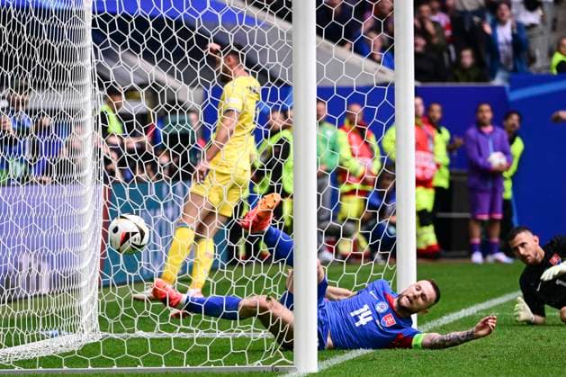 Goal for 1 2 by Roman Yaremchuk 9 Ukraine , Slovakia v Ukraine, Soccer, UEFA Euro 2024, Group stage, Matchday 2, 21 06 2024 Düsseldorf Nordrhein Westfalen Germany Copyright: xkolbert-press MarcxNiemeyerx