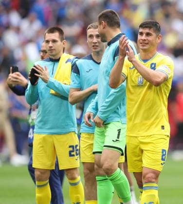 Ruslan Malinovskyi of Ukraine celebrates Ukraine winning the game Slovakia v Ukraine, UEFA European Championship, EM, Europameisterschaft 2024, Group E, Football, Dusseldorf Arena, Dusseldorf, Germany - 21 Jun 2024 EDITORIAL USE ONLY No use with unauthorised audio, video, data, fixture lists, club league logos or live services. Online in-match use limited to 120 images, no video emulation. No use in betting, games or single club league player publications. Copyright: xPaulxCurrie Shutterstockx 14543871cp