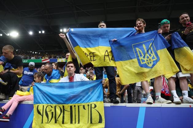 Dusseldorf, Germany 21.06.2024: Ukrainian players and supporters celebrate victory at end of the UEFA EURO, EM, Europameisterschaft,Fussball 2024 group stage E football match between Slovakia vs Ukraine at Dusseldorf Arena in Dusseldorf  Copyright: xx xx IPA_Agency_IPA47349922
