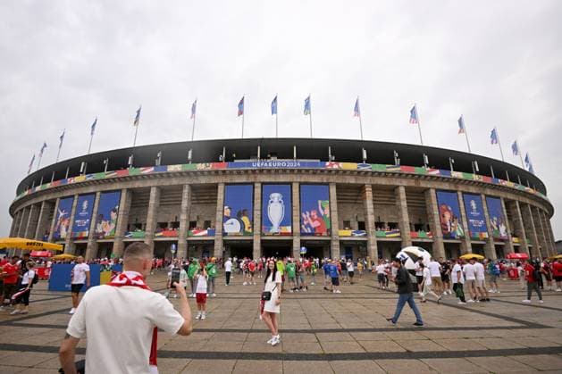 Germany Soccer Euro 2024 Poland - Austria 8713439 21.06.2024 Fans gather prior to the UEFA EURO, EM, Europameisterschaft,Fussball 2024 Group D soccer match between Poland and Austria outside the Olympiastadion in Berlin, Germany. Alexey Filippov Sputnik Berlin Germany  Copyright: xAlexeyxFilippovx