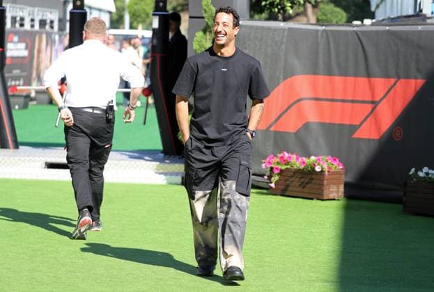 F1 Grand Prix of Spain - Practice Daniel Ricciardo, from Visa Cash App RB Formula One Team, is arriving at the Barcelona Catalunya circuit, in Barcelona, Spain, on June 21, 2024. Barcelona Barcelona Spain  Copyright: xUrbanandsportx originalFilename:urbanandsport-formula1240621_npaAB.jpg