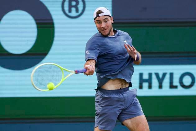 Jan Lennard Struff Germany controls the ball, TERRA WORTMANN Open 2024, Jannik Sinner vs Jan Lennard Struff, Gerry Weber Stadium, 21 06 2024, Halle, Germany