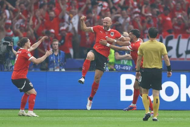 Gernot Trauner of Austria celebrates scoring to make it 0-1 Poland v Austria, UEFA European Championship, EM, Europameisterschaft 2024, Group D, Football, Olympiastadion, Berlin, Germany, 21 Jun 2024 EDITORIAL USE ONLY No use with unauthorised audio, video, data, fixture lists, club league logos or live services. Online in-match use limited to 120 images, no video emulation. No use in betting, games or single club league player publications. Copyright: xKieranxMcManus Shutterstockx 14543876u