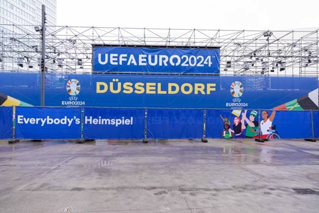 Fan Zone Schauspielhaus in Düsseldorf Public Viewing UEFA EURO 2024 Austria vs. France 21 06 2024 Fan Zone Schauspielhaus in Düsseldorf Public Viewing UEFA EURO 2024 Austria vs. France on 21 06 2024, Düsseldorf Copyright: xBEAUTIFULxSPORTS KennyxBeelex