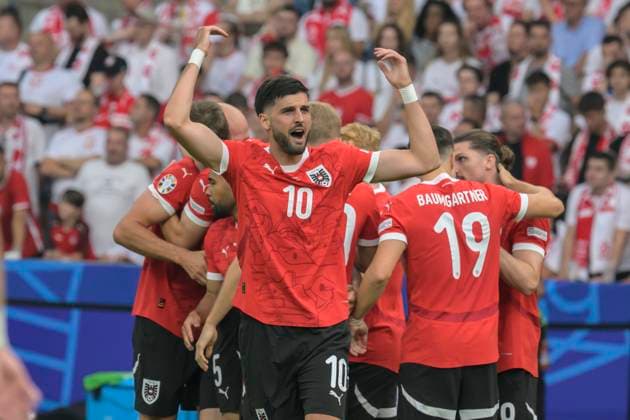 GER, Berlin, Football, Poland vs Austria, Group D, Group stage, UEFA EURO 2024, MD3, SP, Olympia Stadion Berlin, goal by Gernot Trauner Austria , to 0 1, goal, goal, cheer, goal celebration, joy, enthusiasm, celebrates, Florian Grillitsch Austria , 21 06 2024, Copyright: HMBxMedia UwexKoch