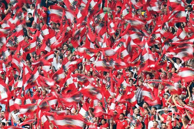 Germany Soccer Euro 2024 Poland - Austria 8713497 21.06.2024 Fans of Austria cheer ahead of the UEFA EURO, EM, Europameisterschaft,Fussball 2024 Group D soccer match between Poland and Austria at the Olympiastadion in Berlin, Germany. Alexey Filippov Sputnik Berlin Germany  Copyright: xAlexeyxFilippovx