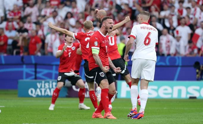 Gernot Trauner cheers after 0 1 with teammates, Marko Arnautovic joy emotion jubilation Sport Football Soccer European Championship Euro 2024 European Championship Men Season 2023 2024 21 06 2024 Poland POL vs Austria AUT in Berlin DFL regulations prohibit any use of photographs as image sequences and or quasi video
