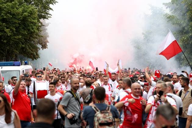 BERLIN 21.06.2024 MECZ II RUNDA GRUPA D MISTRZOSTW EUROPY 2024: POLSKA - AUSTRIA --- FIRST ROUND GROUP D UEFA EURO, EM, Europameisterschaft,Fussball 2024 MATCH: POLAND - AUSTRIA KIBICE POLSKI NA ULICACH BERLINA FOT. PIOTR KUCZA FOTOPYK NEWSPIX.PL --- Newspix.pl  240621PYK0016