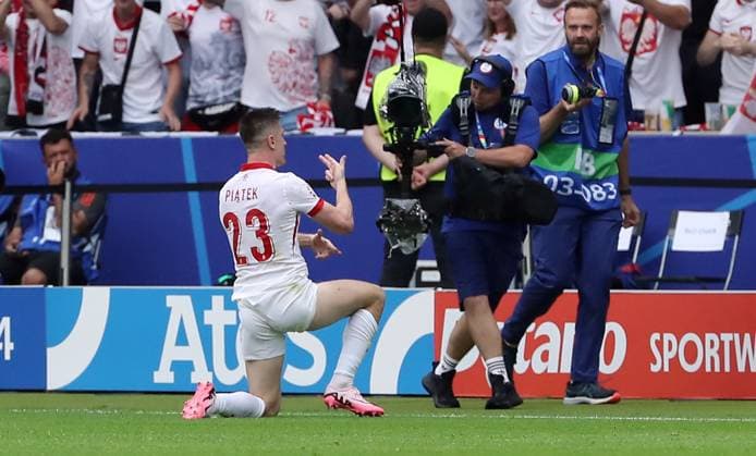 Krzysztof Piatek cheers after 1 1 equalizer joy emotion jubilation Sport Football Soccer European Championship Euro 2024 European Championship Men Season 2023 2024 21 06 2024 Poland POL vs Austria AUT in Berlin DFL regulations prohibit any use of photographs as image sequences and or quasi video