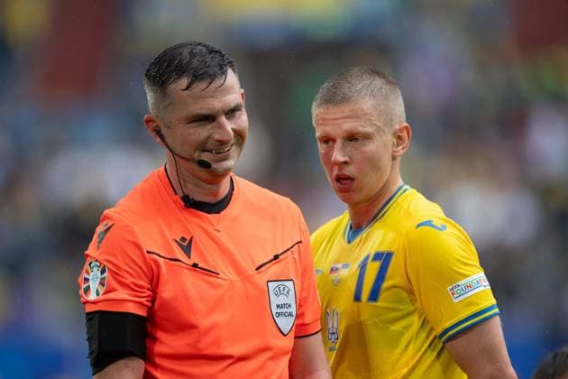Referee Michael OLIVER ENG , Referee, and Zinchenko Oleksandr ZINCHENKO UKR Group stage Group E Slovakia SVK Ukraine UKR 1 2 on 21 06 2024 Arena Duesseldorf, Duesseldorf Arena, Football UEFA EURO 2024 GERMANY from 14 06 2024 14 07 2024 Â